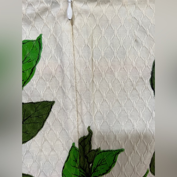 Vintage strawberries shift Sz L - Picture 3 of 4